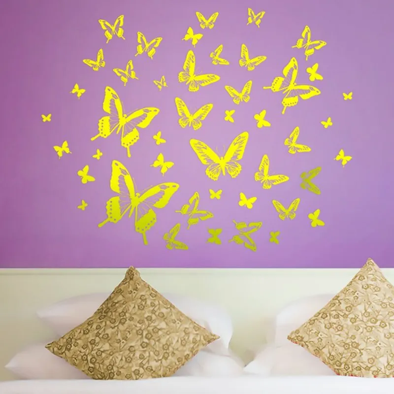 Полет бабочек из бумаги на стену