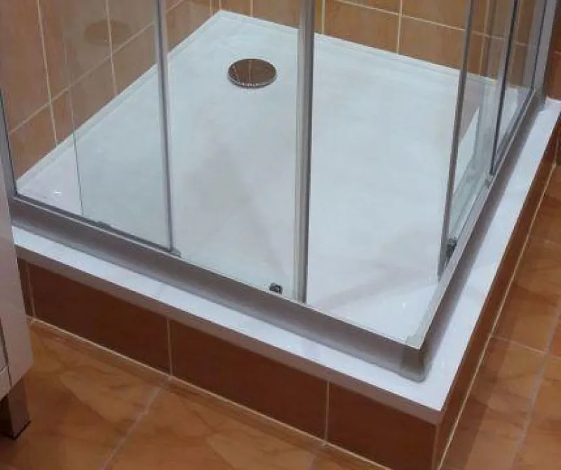 Квадратная форма душ-кабины