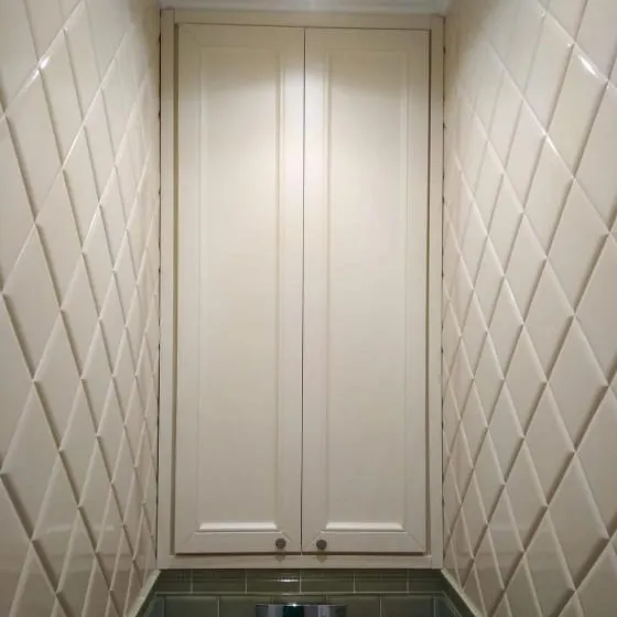 Сантехнические двери в туалет на заказ из МДФ с фрезеровкой